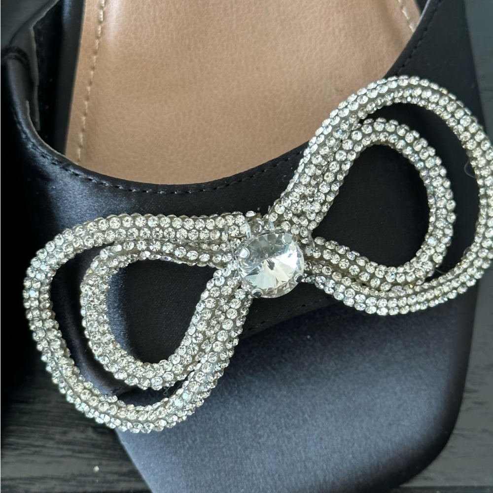 New with tags TORRID Rhinestone Bow Mule (WW) Size:7.5 👡 - Picture 11 of 14